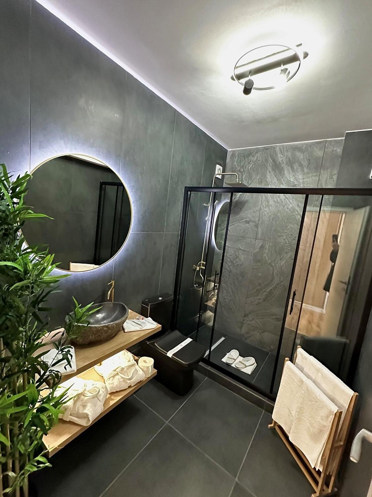 Shiro Apartment Bucureşti Ngoại thất bức ảnh